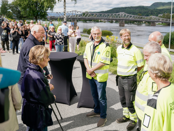 De ansatte i Drammen kommune forteller om arbeidet med å flomsikre og arbeidet som nå venter. Foto: Stian Lysberg Solum / NTB